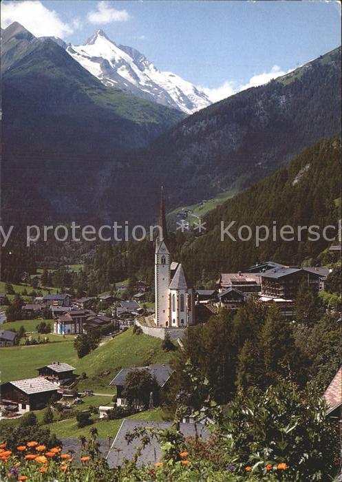 Heiligenblut Kaernten Ortsansicht mit Kirche Grossglockner Hohe Tauern
