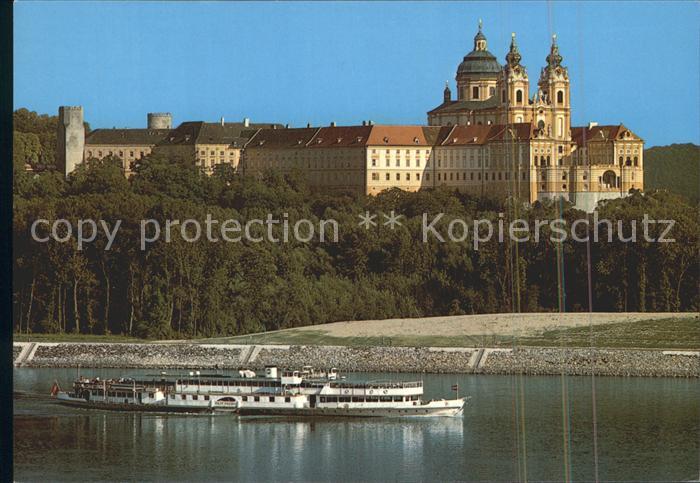 Melk Donau Stift mit Dampfer Stadt Passau der DDSG