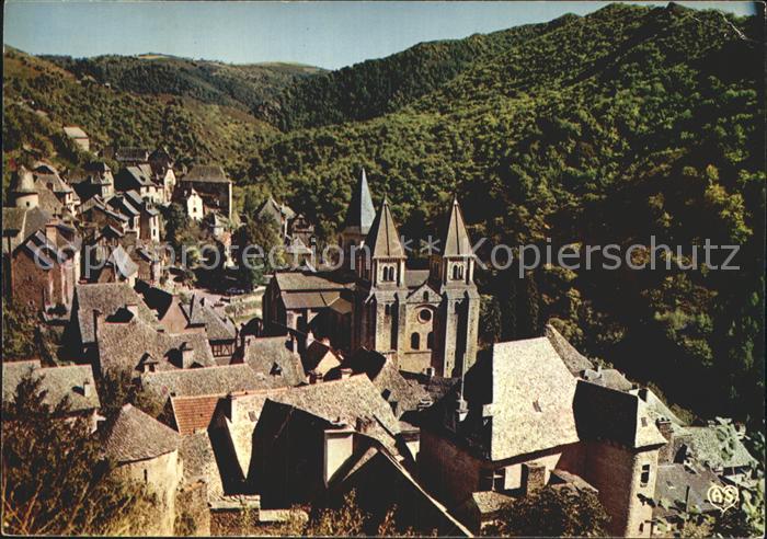 Conques Aveyron Vue generale Eglise