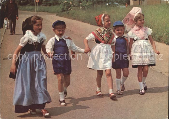 Trachten Sorben Kinder