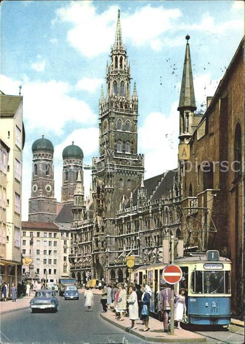 Strassenbahn Muenchen Rathaus Frauenkirche