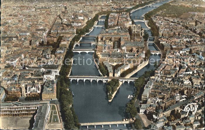 Paris Ile de la Cite Cathedrale Notre Dame Palais du Louvre Pont Eglise Tour Sai