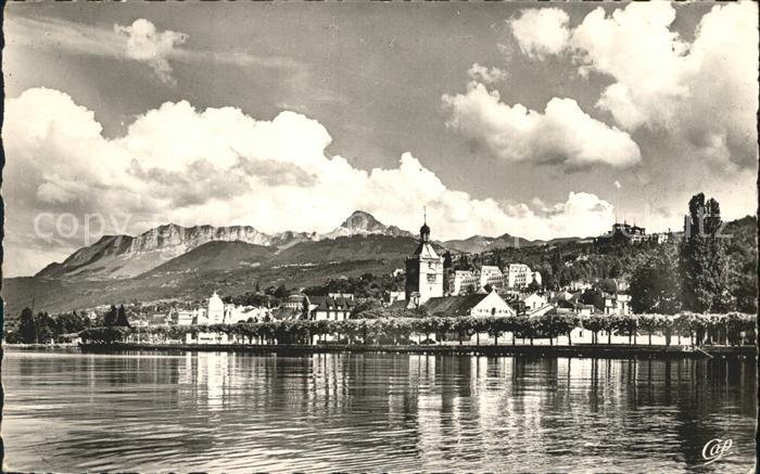 Evian-les-Bains Haute Savoie et la Dent d Oche Lac Leman Genfersee