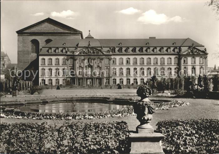 TRIER  CITY Kurfuerstliches Palais Palastgarten