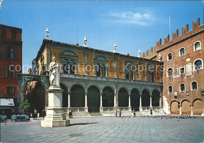 Verona Veneto Piazza dei Signori Monumento a Dante Denkmal