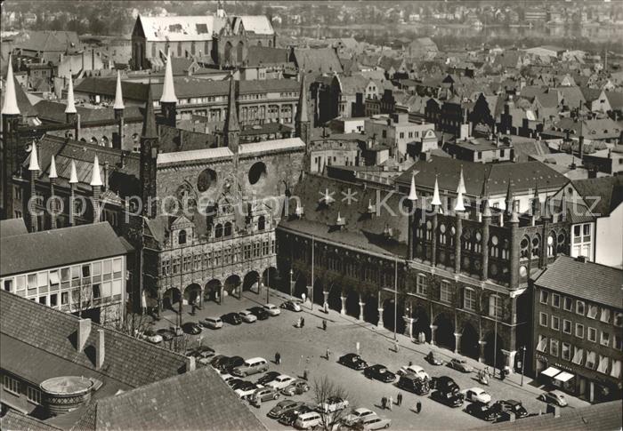 LueBECK  CITY Marktplatz mit Rathaus Katharinenkirche
