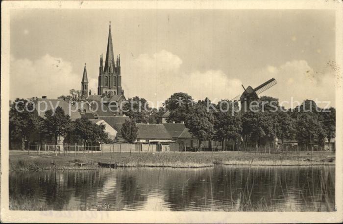 Werder Havel mit Windmuehle und Kirche