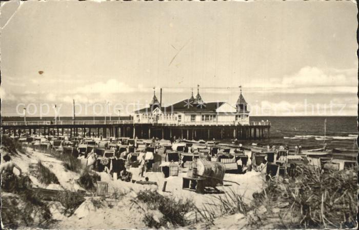 Ahlbeck Ostseebad Strand mit Seebruecke