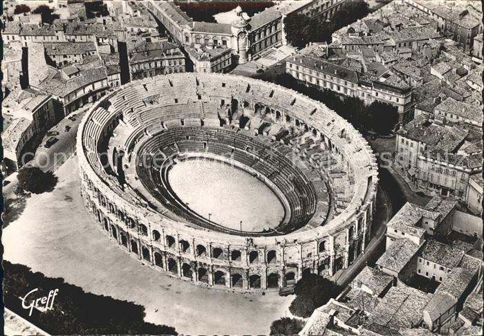 Nimes Fliegeraufnahme Les Arenes