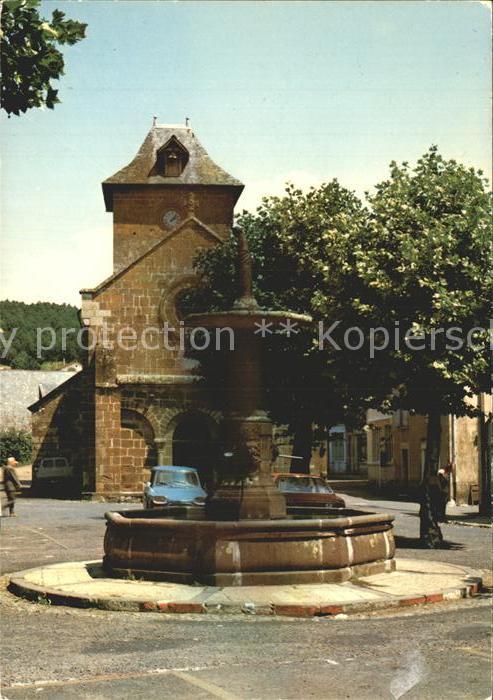 Saignes Cantal Place de L Eglise