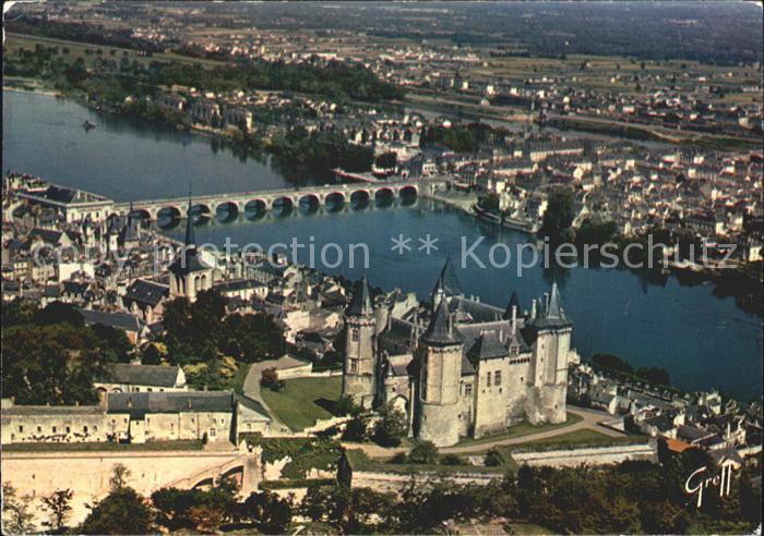 Saumur Fliegeraufnahme mit Schloss und Bruecke