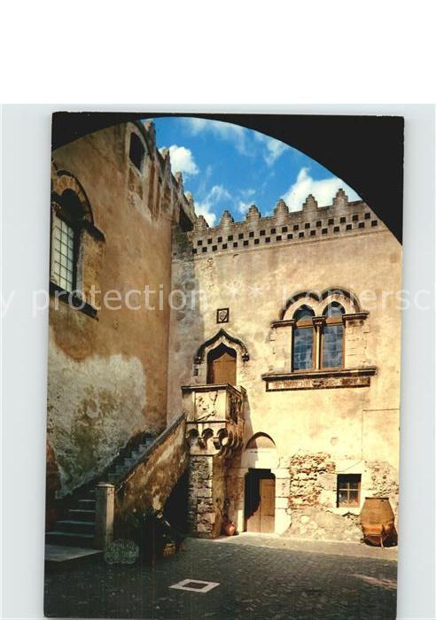 Taormina Sizilien Palazzo Corvaia Innenhof
