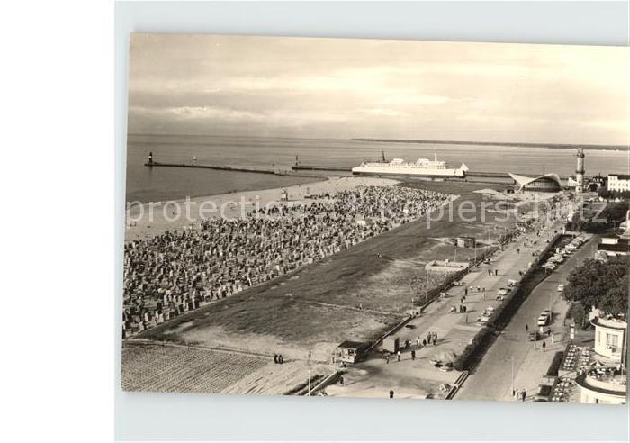 Warnemuende Ostseebad Mole Leuchtturm Strand