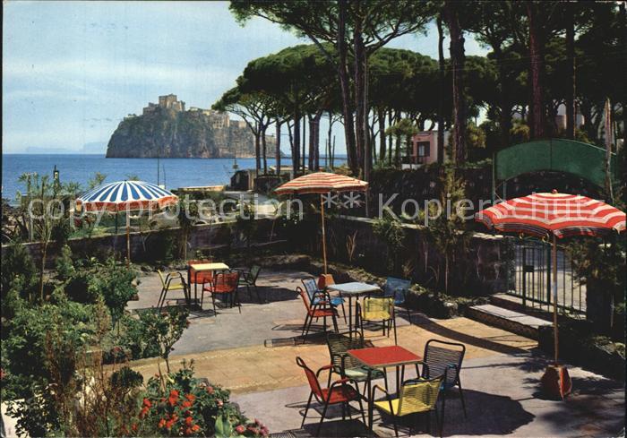 Ischia Pinienwald Schloss