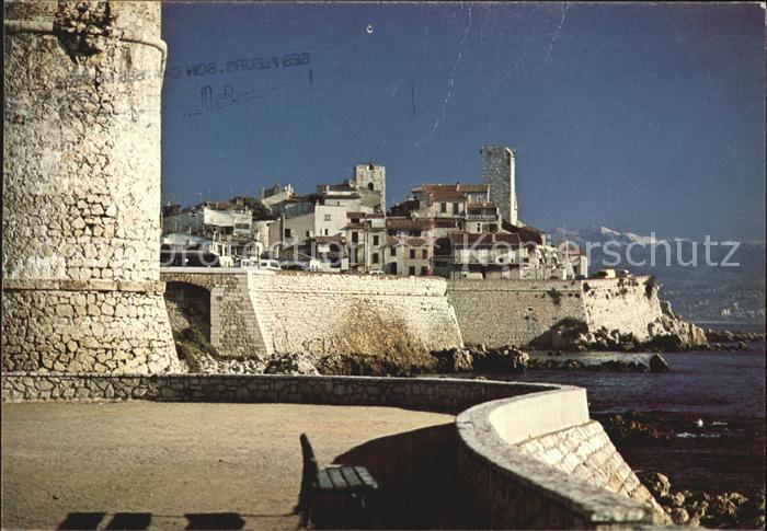 Antibes Alpes Maritimes Sur les remparts