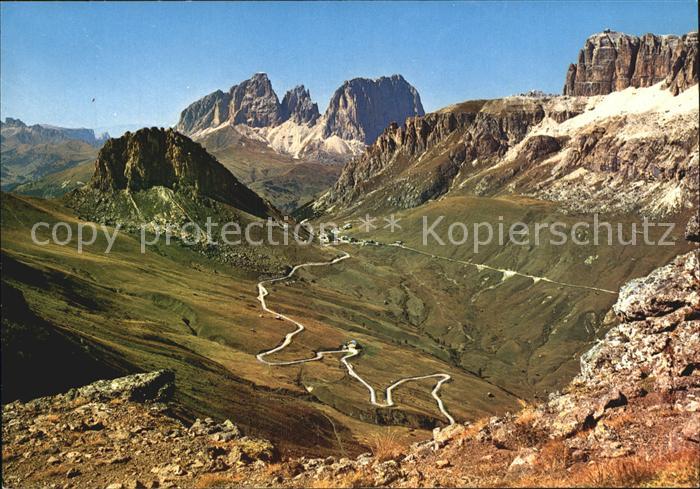 Dolomiten Dolomitenstrasse Pordoijoch Langkofel