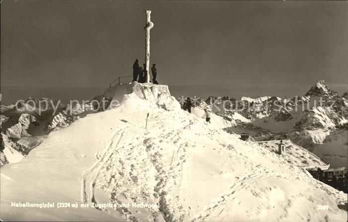 Nebelhorn Gipfel mit Zugspitze und Hochvogel