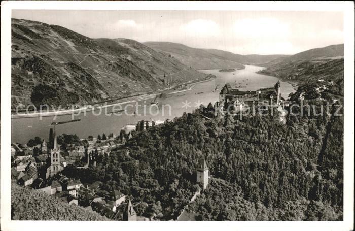 Bacharach Rhein mit Jugendbourg Stahleck