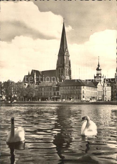 Schwerin Mecklenburg Pfaffenteich mit Dom
