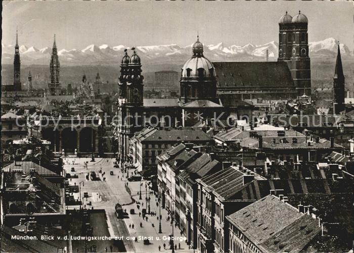Muenchen Bayern Blick von Ludwigskirche Gebirge Stadtansicht