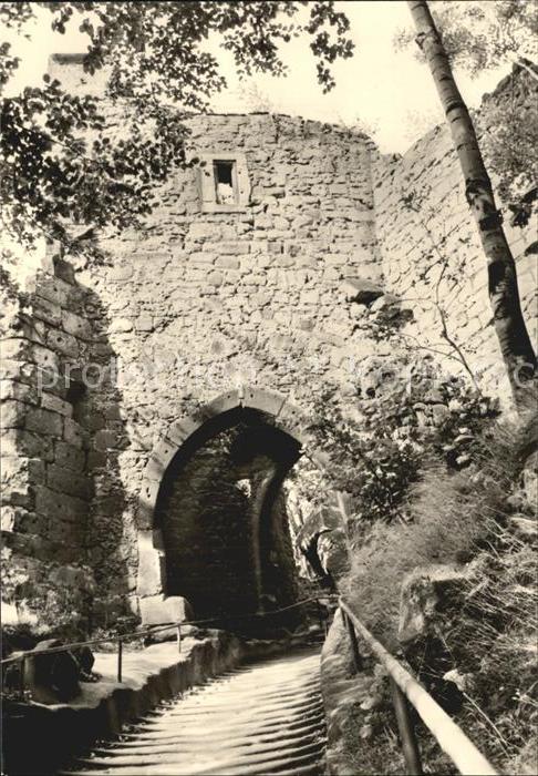 Oybin Sachsen Burgruine Fuenfeckiger Torturm Eingang Burghof