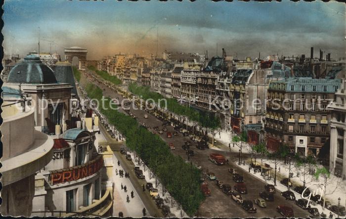 Paris Avenue des Champs Elysees