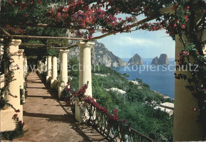 Capri Faraglioni visti da una Villa Caprese