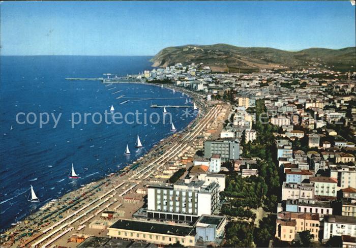 Cattolica Rimini Fliegeraufnahme mit Strand