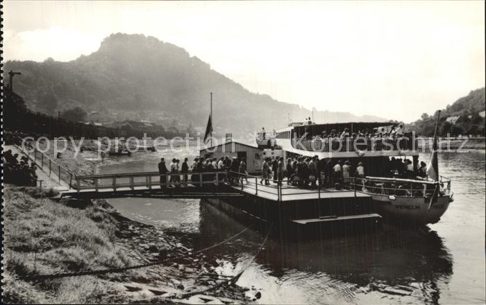 Koenigstein Saechsische Schweiz Elbepartie Dampferanlegestelle