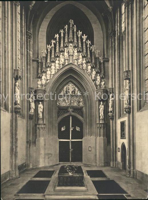 Meissen Elbe Sachsen Dom Begraebniskapelle Inneres mit Westportal