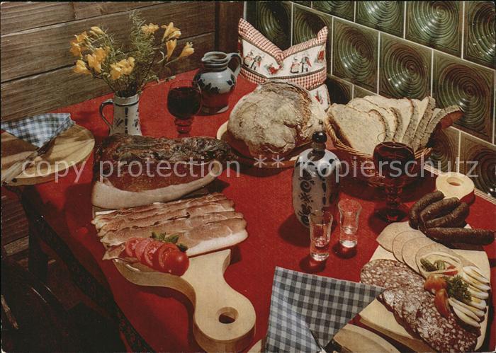 Lebensmittel Bauernvesper Schwarzwald Bauernbrot Schinkenspeck