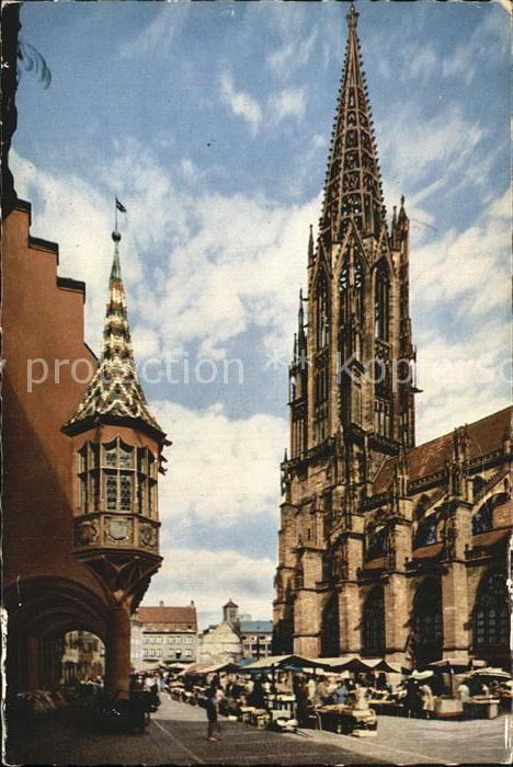 Freiburg Breisgau Muenster mit Kaufhauserker
