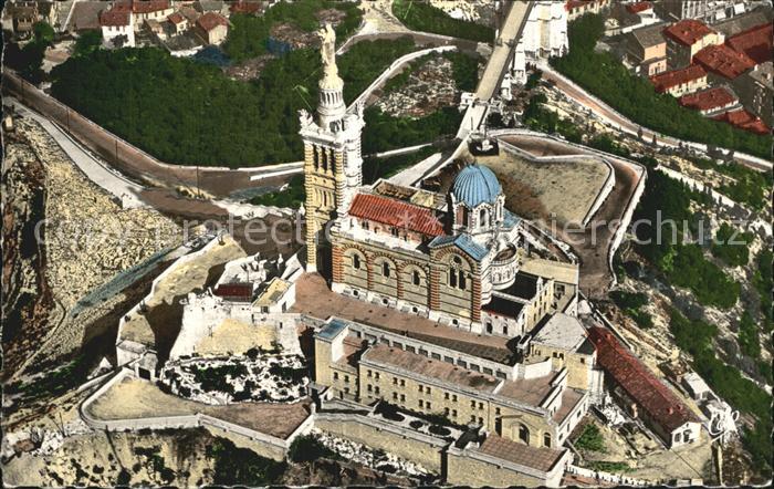 Marseille Bouches-du-Rhone Fliegeraufnahme mit Kirche