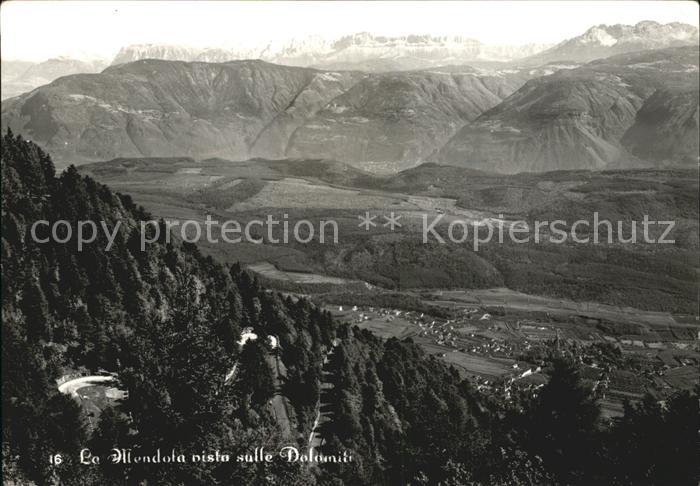 Bozen Suedtirol Blick vom Mendel aus
