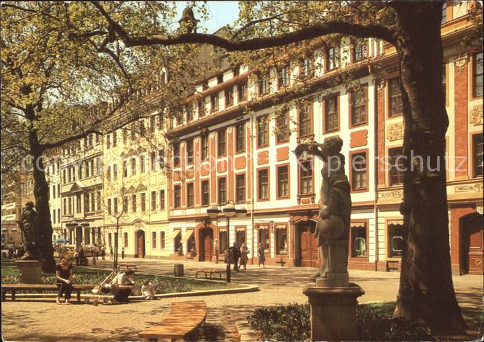 DRESDEN Elbe Strasse der Befreiung Statue Denkmal