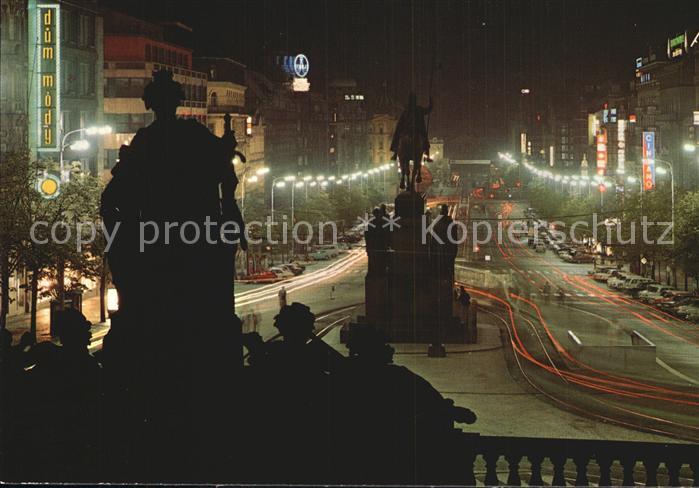 Praha Prahy Prague Vaclavske namesti Wenzelsplatz Denkmal bei Nacht