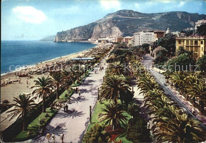 Finale Ligure Spiaggia e passeggiata a mare Riviera delle Palme Strand Promenade