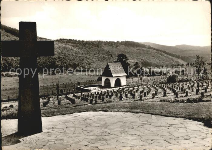 Eversberg Kriegsgraeber Ehrenstaette