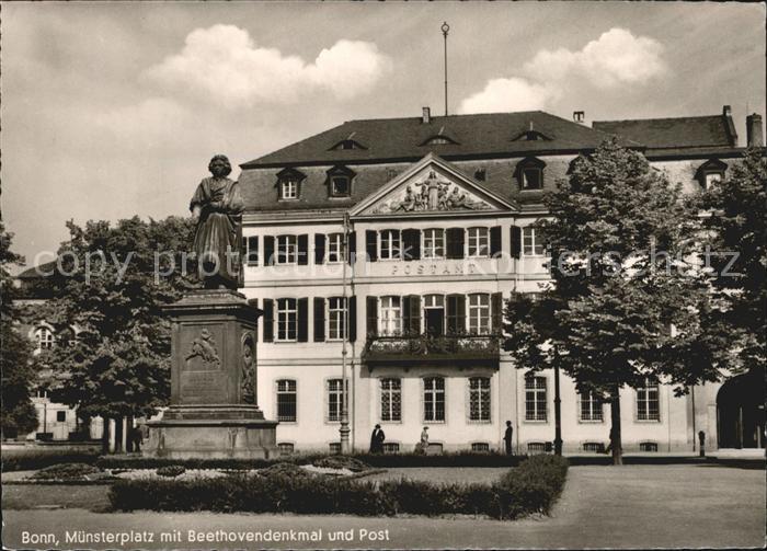 Bonn Rhein Muensterplatz mit Beethovendenkmal Post