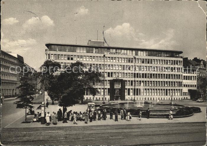 Koeln Rhein Rathaus Brunnen