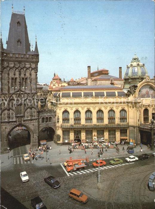 Prag Prahy Prague Pulverturm und Repraesentantenhaus