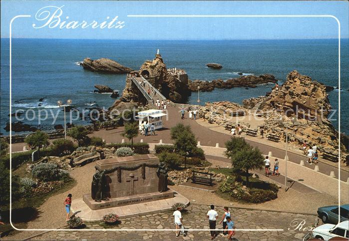 Biarritz Pyrenees Atlantiques Le monument aux Morts