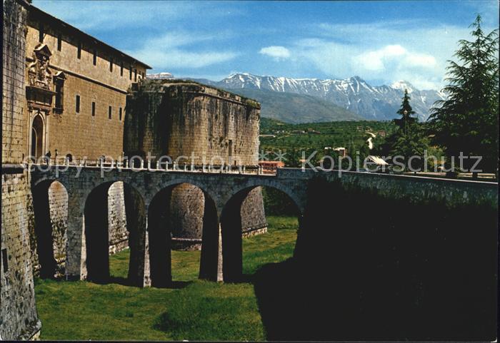 L Aquila Mittelalterliches Schloss