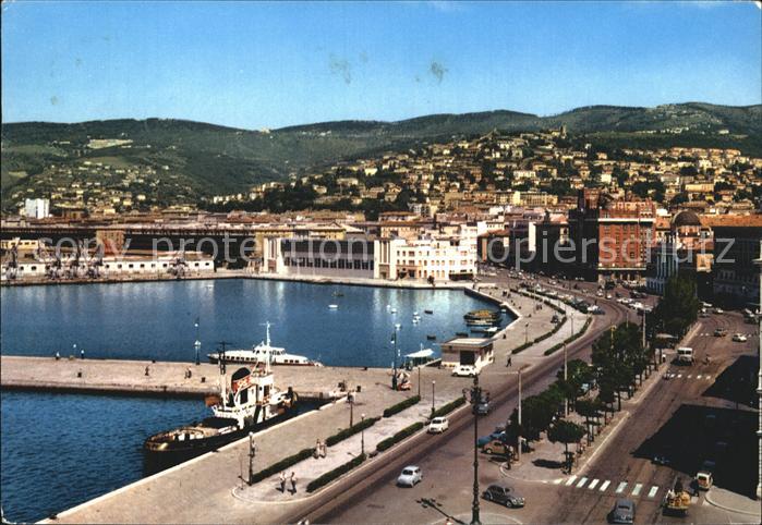 Trieste Veduta passeggiata triestina