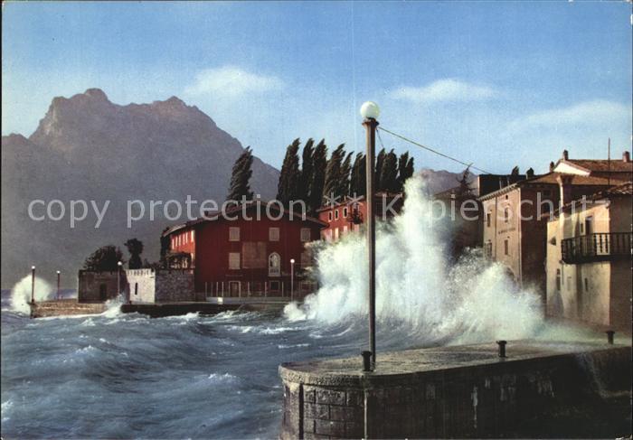 Torbole Lago di Garda Burrasca