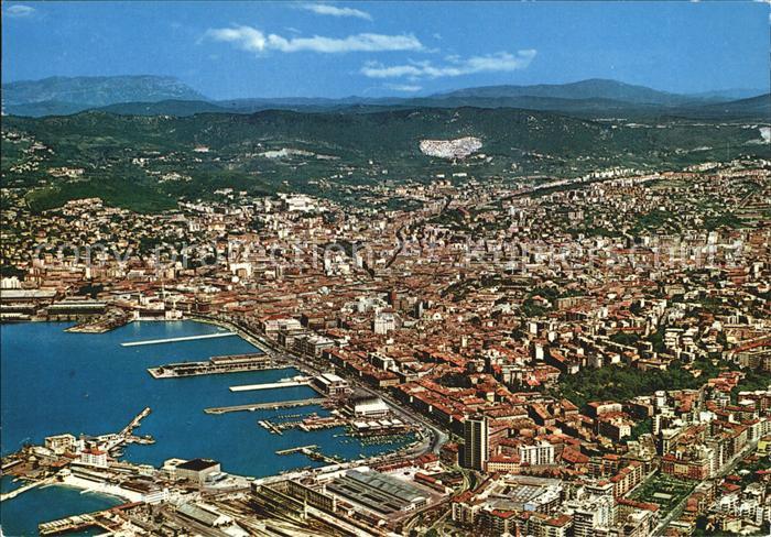 Trieste Fliegeraufnahme Hafen
