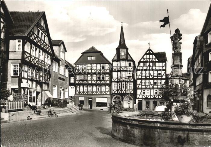 Fritzlar Marktplatz mit Rolandsbrunnen