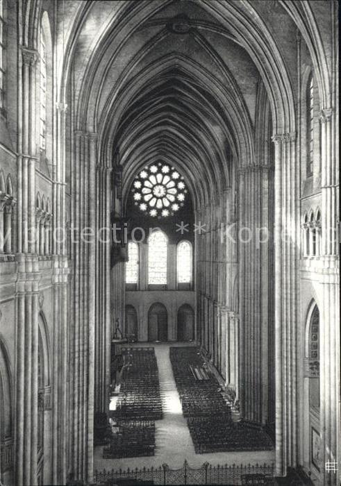 Chartres 28 Cathedrale intern