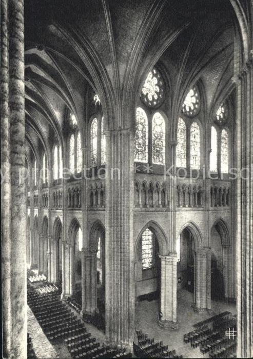 Chartres 28 Cathedrale intern