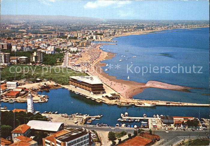 Rimini Fliegeraufnahme Strand und Hafen